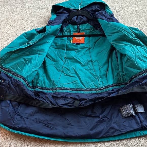 Burton ski/snow hooded jacket - Picture 7 of 14